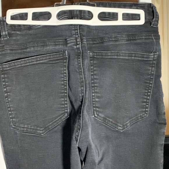Well worn very comfortable black stretch jeans ultra high rise, skinny - Picture 2 of 3